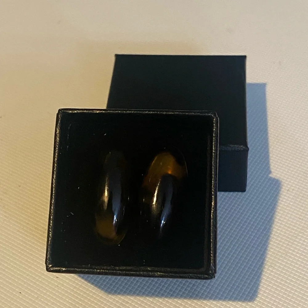 Vintage Gold Tone Oblong Cufflinks / Cuff Links with Tortoiseshell